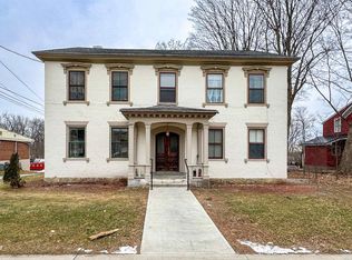 160 N Main St APT 1, Saint Albans, VT 05478