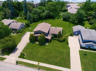 24390 Fairmount Blvd, Beachwood, OH 44122