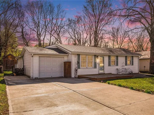 323 Woods Ave, Excelsior Springs, MO 64024