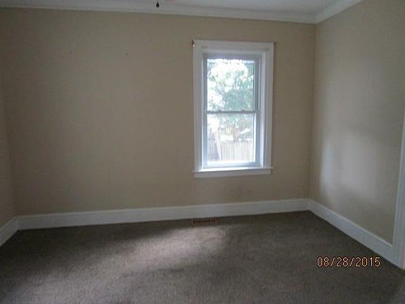 5th image of 15 Greenville Ave