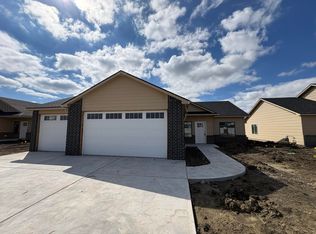 5813 Plumthicket St, Wichita, KS 67226