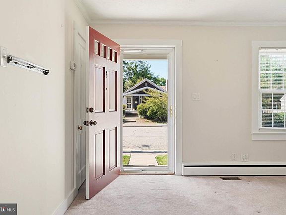 5th image of 201 Belvedere Ave