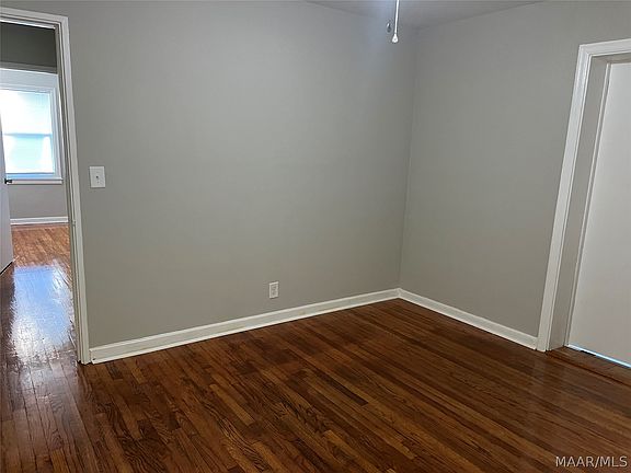 5th image of 3756 Cambridge Rd