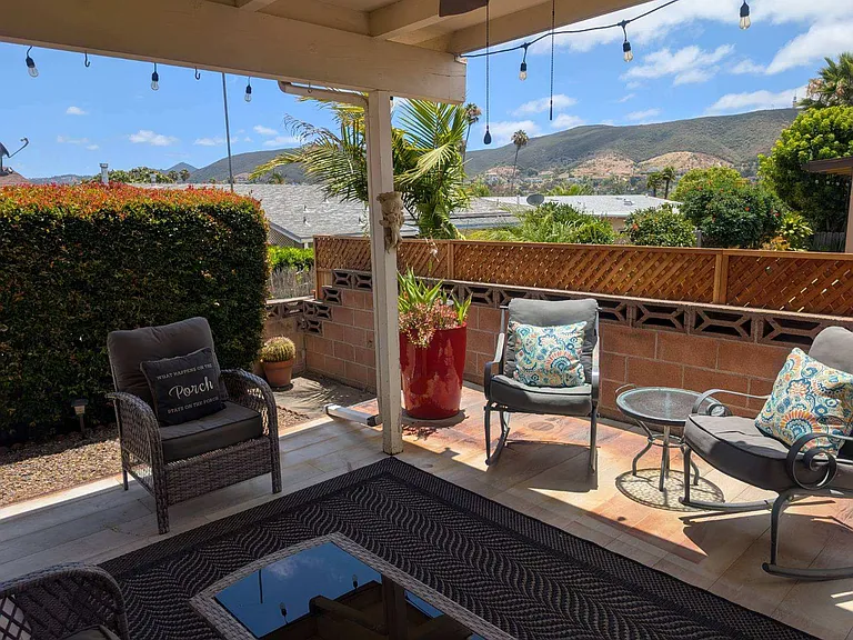 929 La Bonita Dr — Photo 3