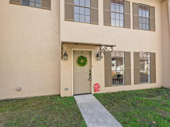 305 Halcott Dr APT 122, Lafayette, LA 70503