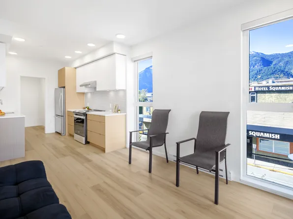 37994 2nd Ave, Squamish, BC