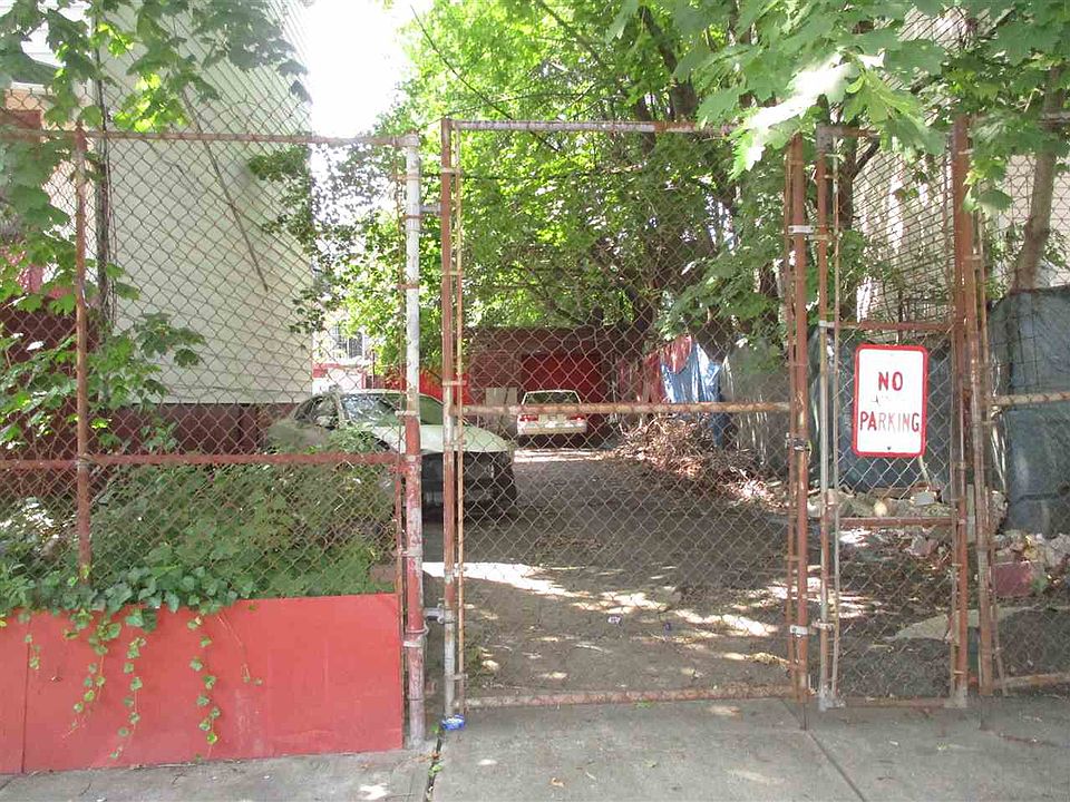 2nd image of 43 Gardner Ave