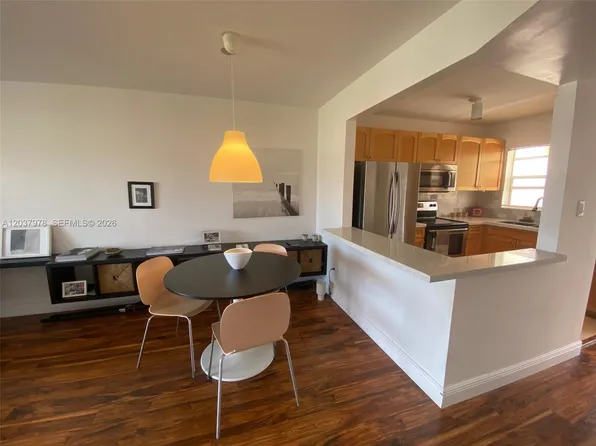 8861 Sunrise Lakes Blvd APT 311, Fort Lauderdale, FL 33322