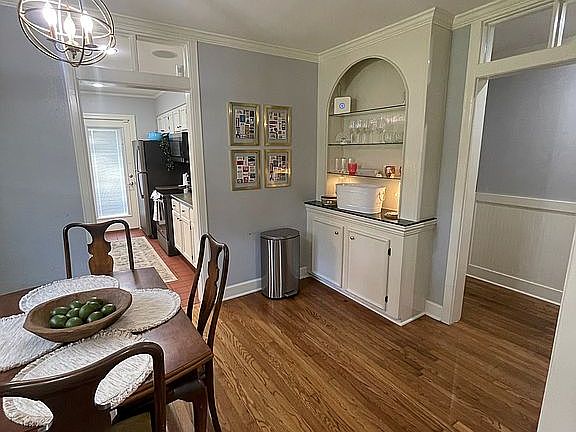 5th image of 2728 35th St E