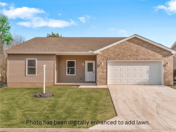 1133 Taylor Ln, Mineral Ridge, OH 44440