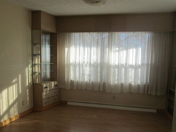 4th image of 1535 5th Ave