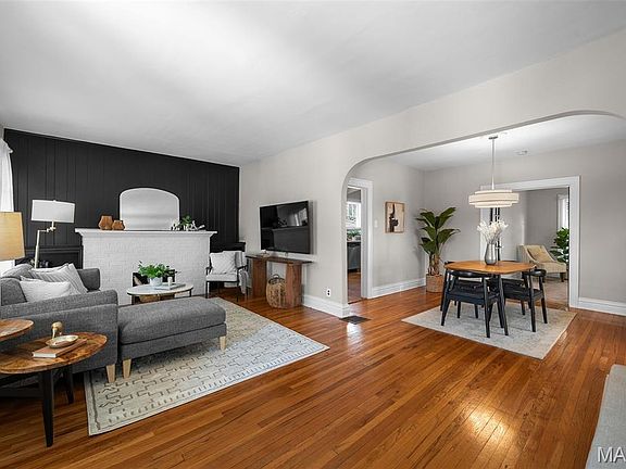 3rd image of 8913 Lawn Ave