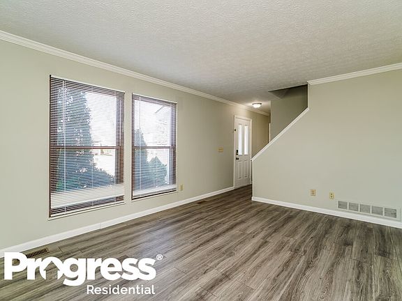 5th image of 872 Quitman Dr E