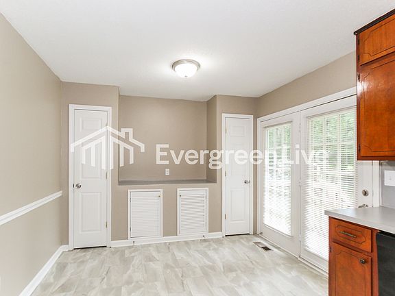4th image of 3016 Kathy Ln