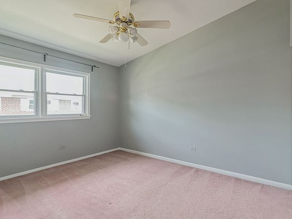 5th image of 8810 Robin Dr APT C