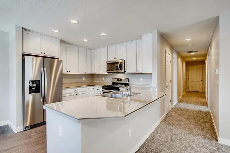 3 bed, 2.0 bath, 1154 sqft, $2,250 — Photo 2