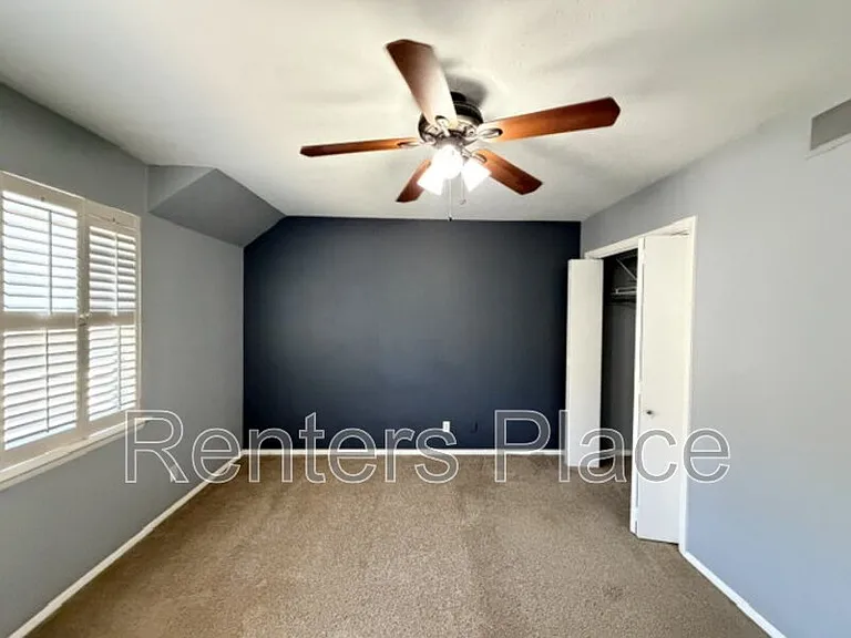 2418 E 59th Ct #4 — Photo 13