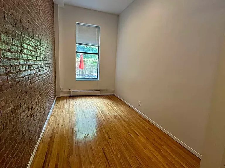 370 W 46th St #1R — Photo 12