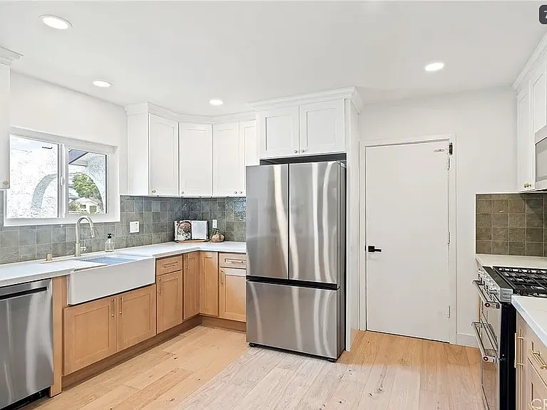 2446 W 234th St — Photo 12