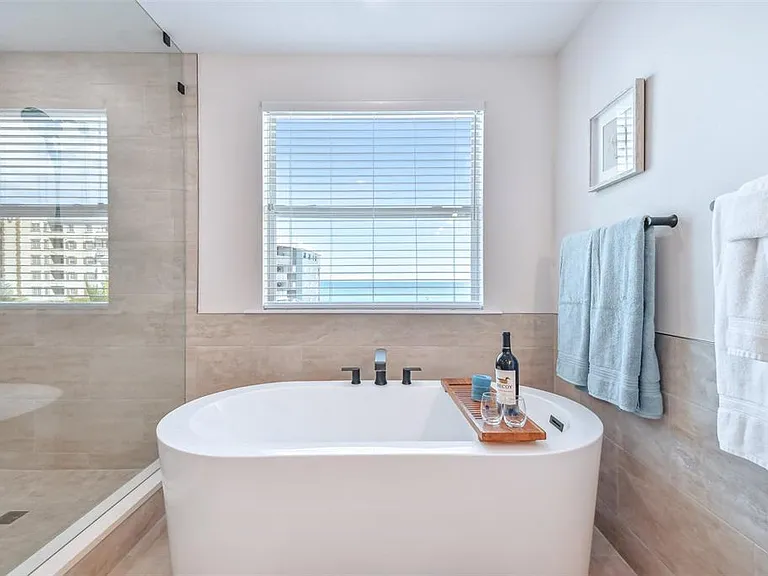 19505 Gulf Blvd #404 — Photo 43