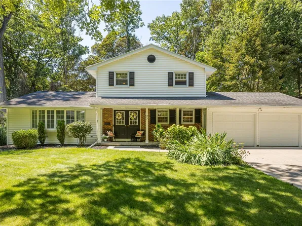 25 Shadowlawn Ct, Rochester, NY 14617