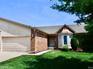 19017 Marisa Dr, Clinton Township, MI 48038