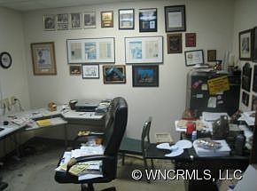 5th image of 701 7th Ave E