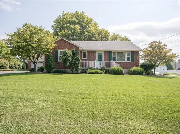 217 Friedenstahl Ave, Nazareth, PA 18064