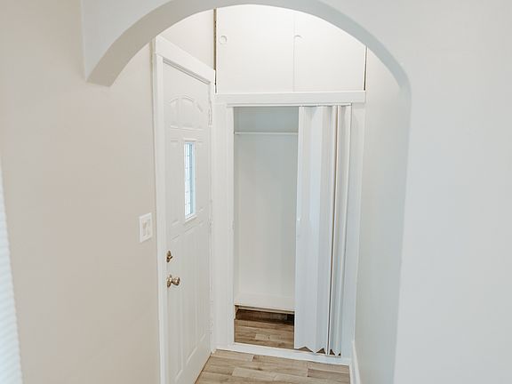 5th image of 2728 N 65th Ave