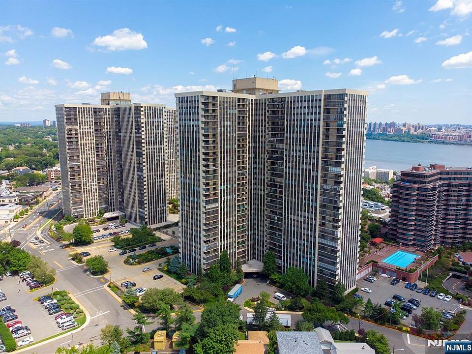 1st image of 200 Winston Dr APT 401