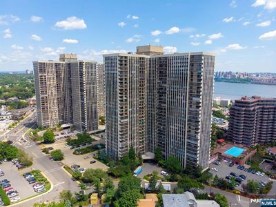 200 Winston Dr APT 401, Cliffside Park, NJ, 07010