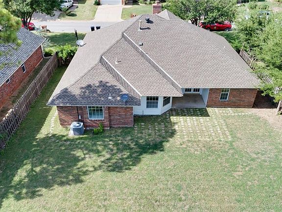 3rd image of 3112 SW 124th St