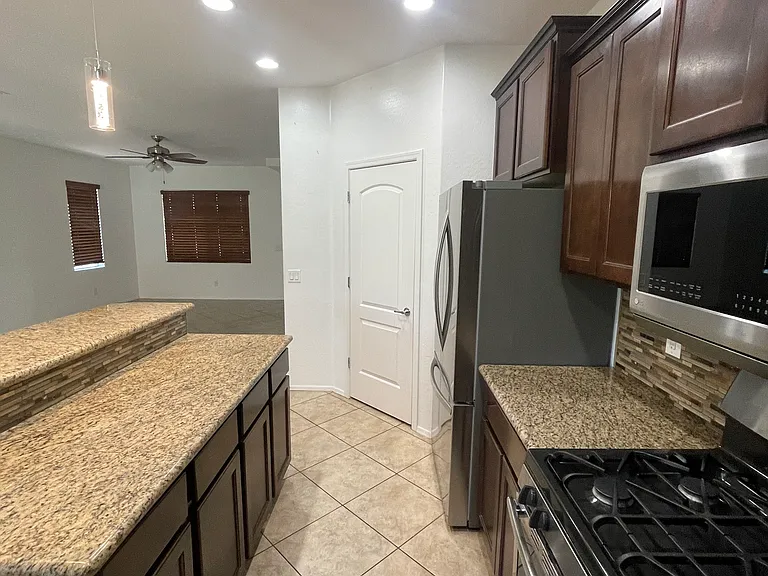 4425 E Muriel Dr — Photo 42