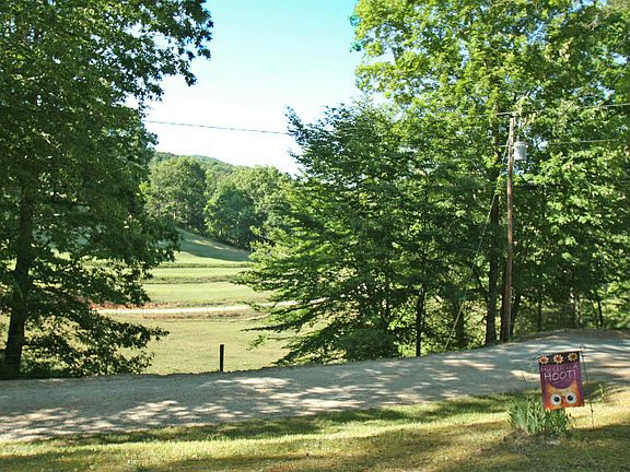 4th image of 939 Owltown Farm Dr