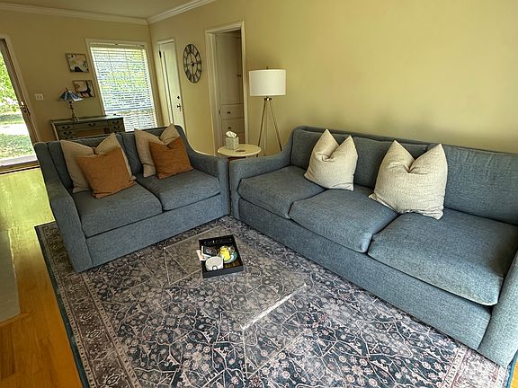 3rd image of 2708 W Wilshire Blvd