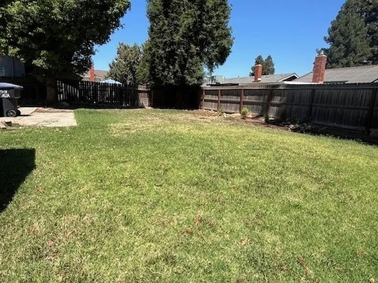 1806 E Laurel Ave — Photo 16