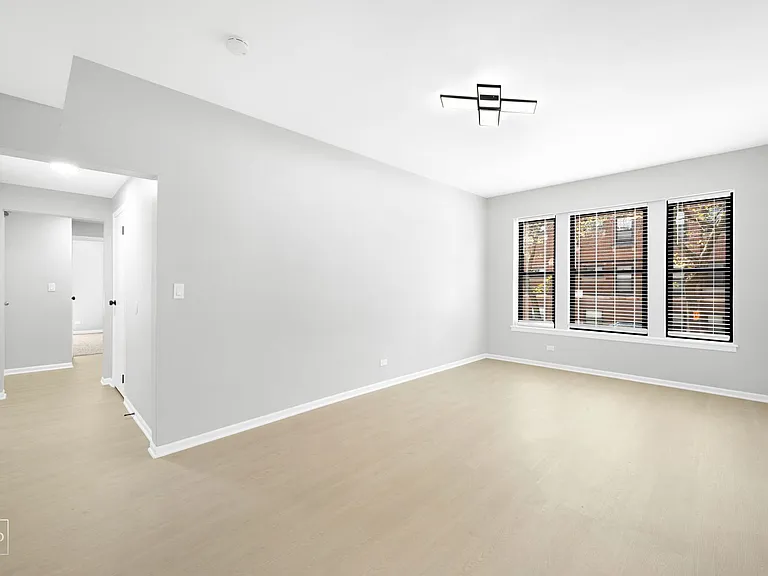 5047 S Champlain Ave #634-E — Photo 3