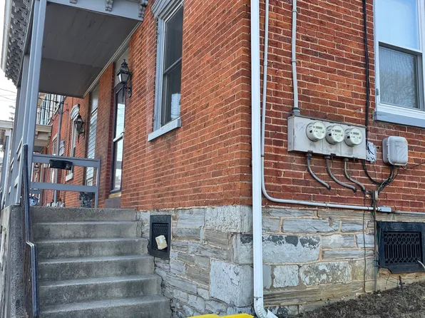 64 W Penn Ave #1, Wernersville, PA 19565