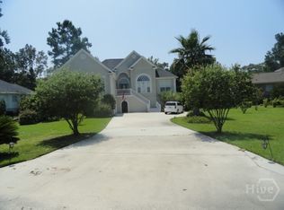 186 Sterling Woods Dr, Richmond Hill, GA 31324