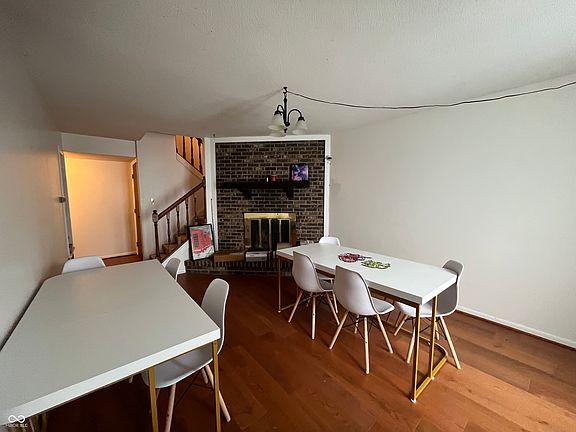 3rd image of 6022 Oakbrook Ln