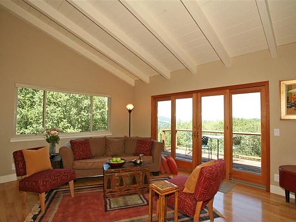 Family Room (Adjoins Kitchen)