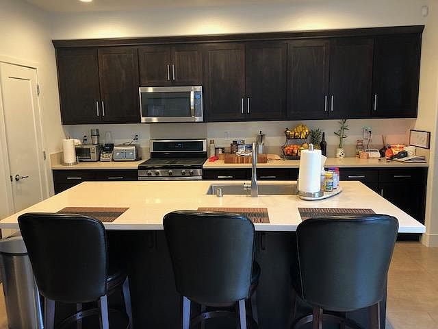 Dining & Kitchen