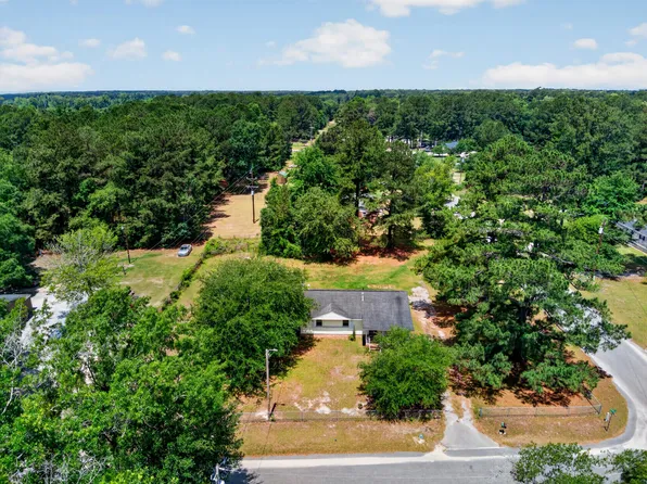 102 Montegue St, Santee, SC 29142