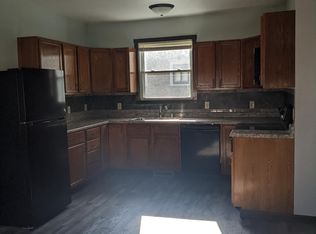 871 E 11th St, Winona, MN 55987