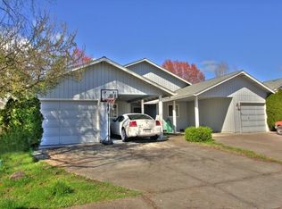 573 Primrose Dr, Central Point, OR 97502