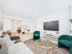160 Riverside Blvd