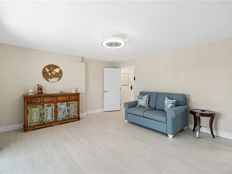 26773 Hickory Blvd #6 — Photo 30