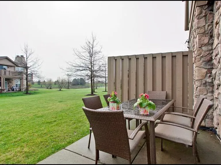 1903 Crenshaw Cir — Photo 22