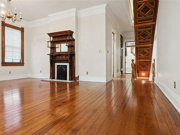 4th image of 521B Lowerline St