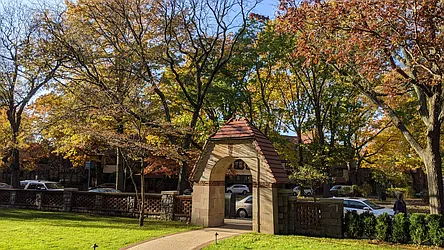 Rented by R New York